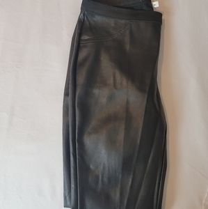 Faux leather legging